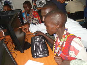 The Resource Center Manager explains a concept.