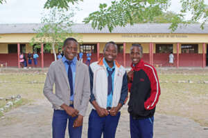 students of Estaquinha's school