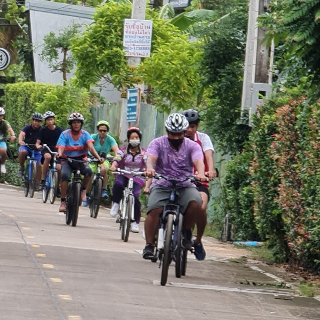 Hand to Hand 800km Bike Ride