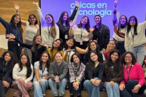 Young CET Ambassadors working together