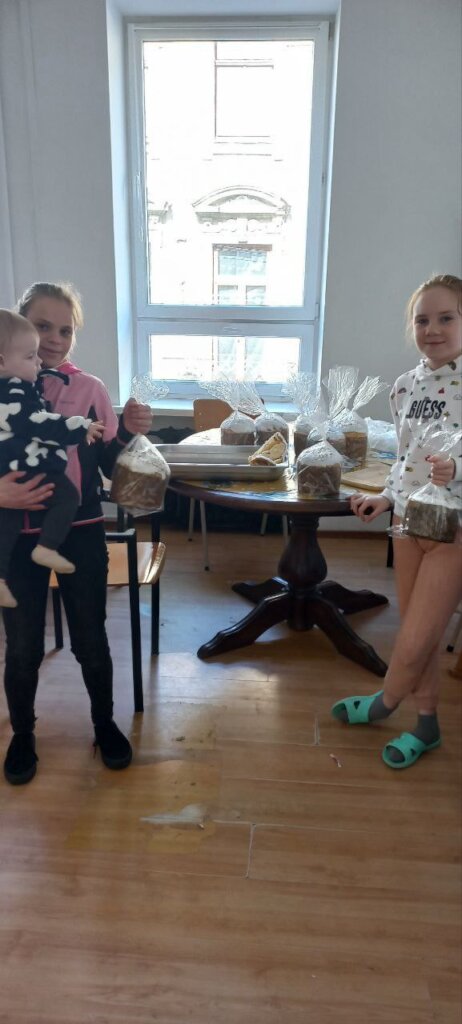 Easter holiday in the Shelter Your support