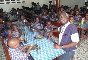 Dr. Mortel in lunch room