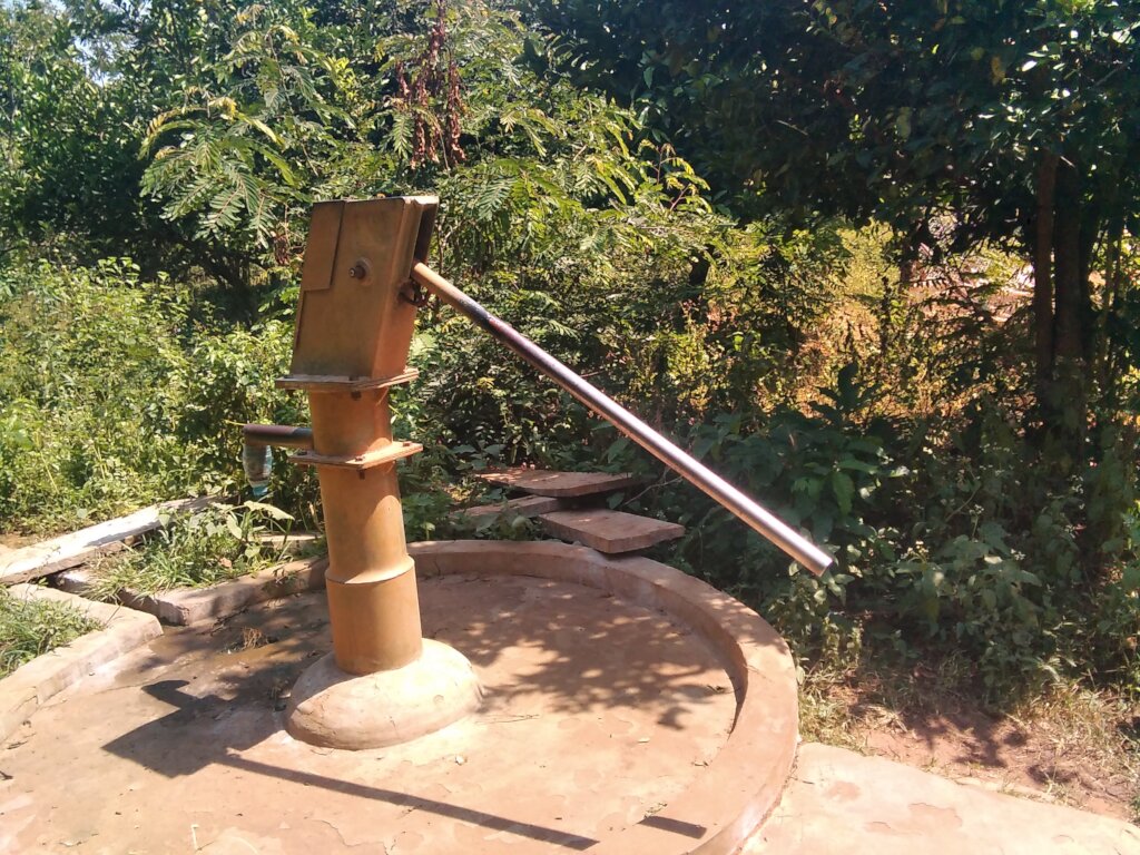 Repaired borehole, helping Aparis resident's