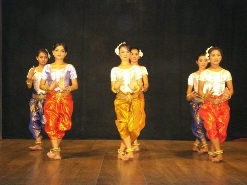 Summer Arts Camp for Orphans 2010 - Cambodia