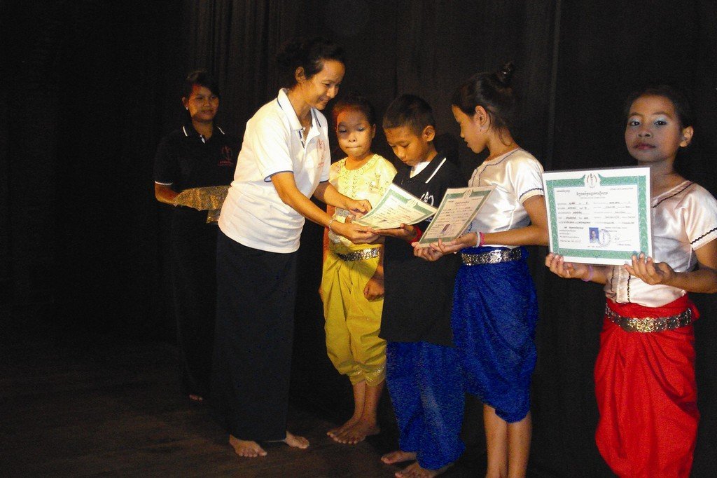 Summer Arts Camp for Orphans 2010 - Cambodia