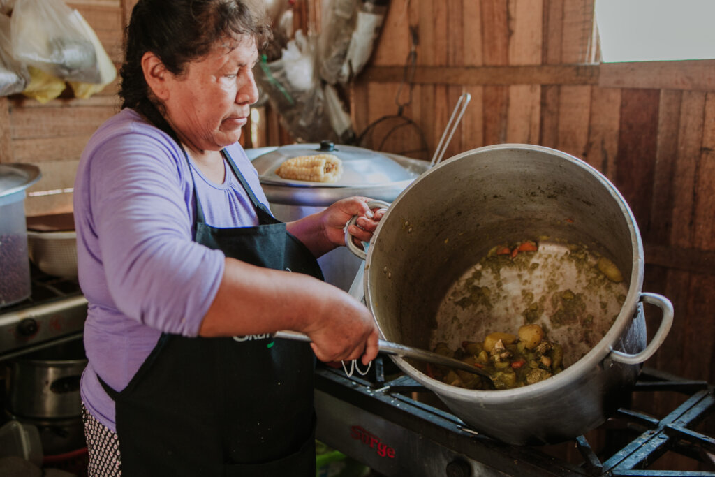 Food program in Peru