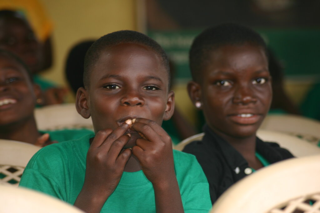 Support the rights of 125 children to education