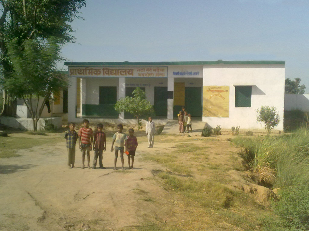 Provide solar power for 250 poor Indian families