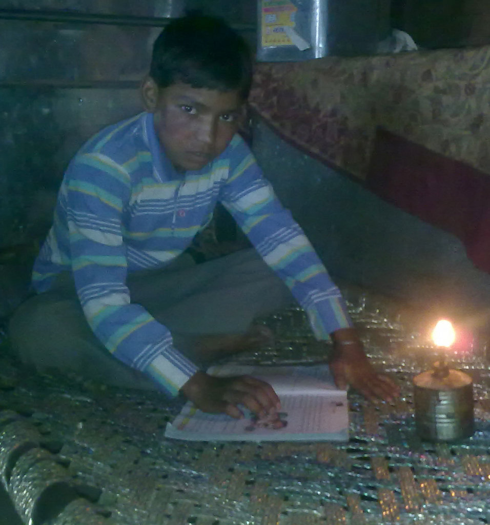Provide solar power for 250 poor Indian families