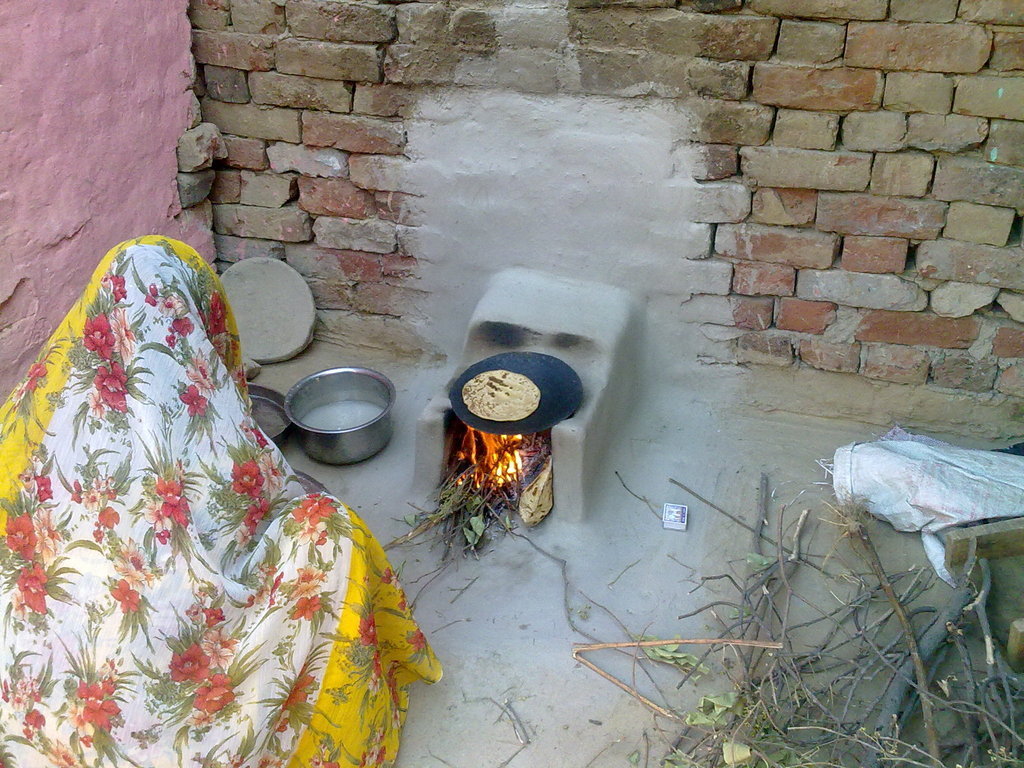 Provide solar power for 250 poor Indian families