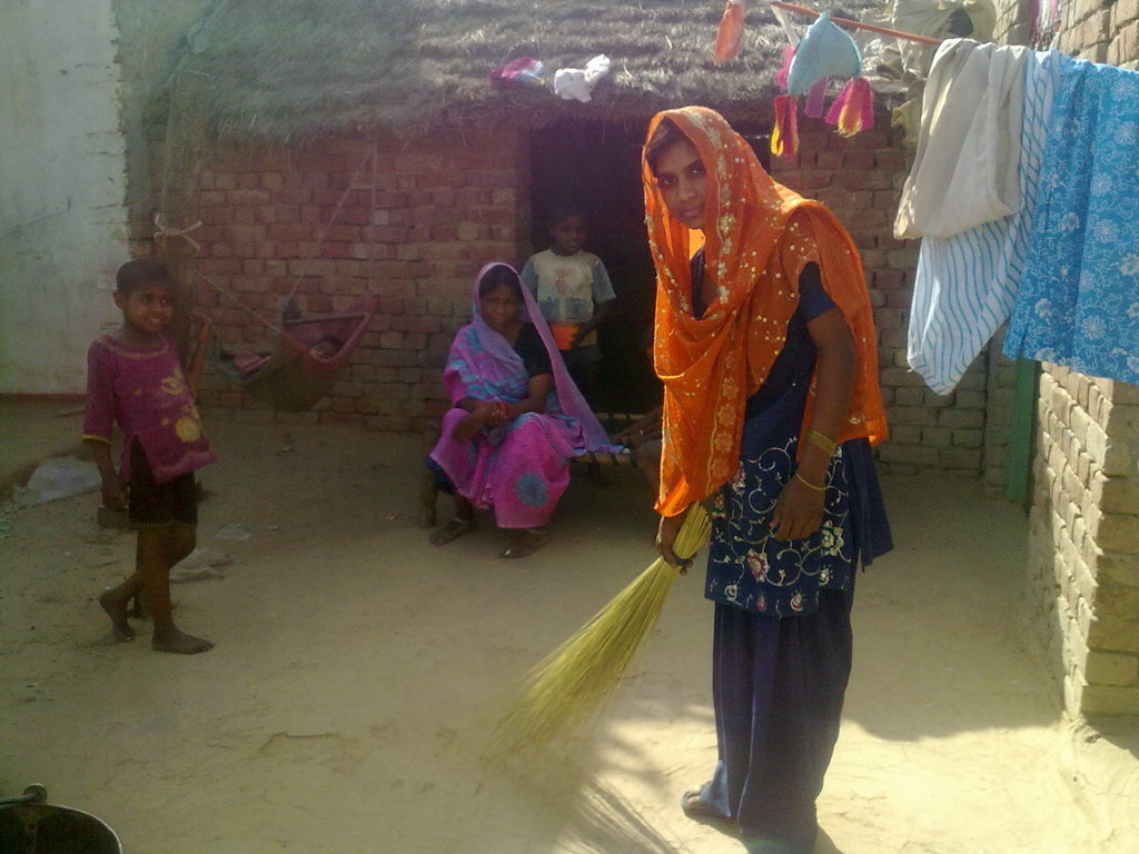 Provide solar power for 250 poor Indian families