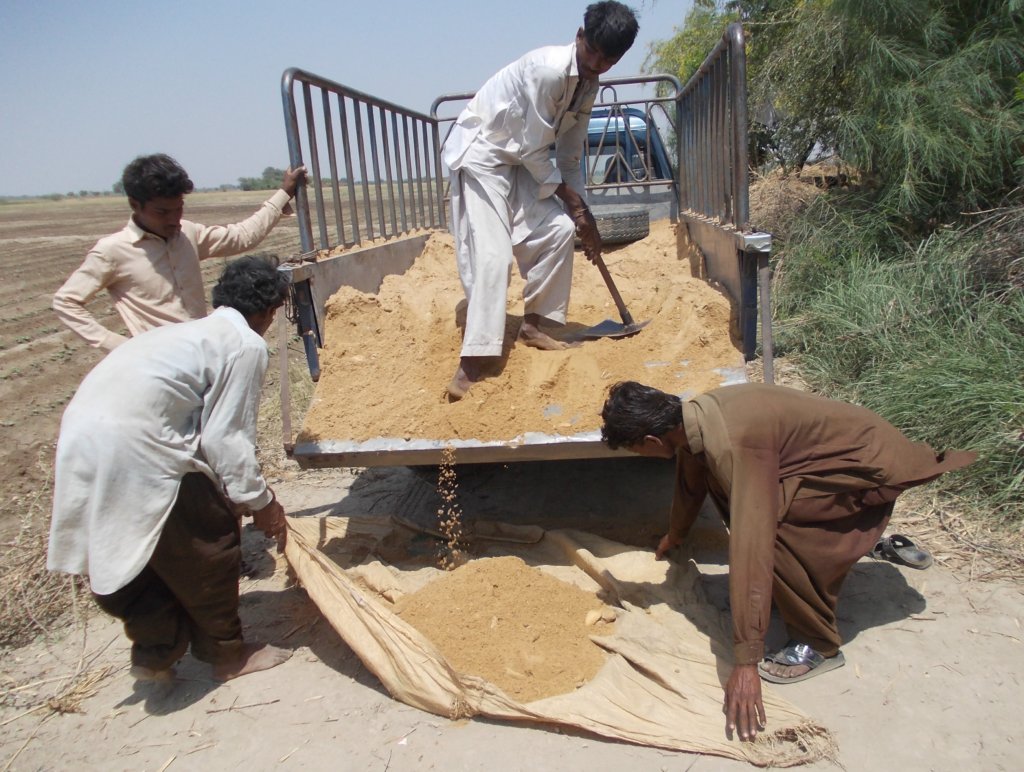 Unloading Sand for Nadi filter making