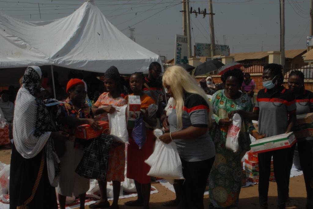 DECEMBER to Remember! Spreading love To Women