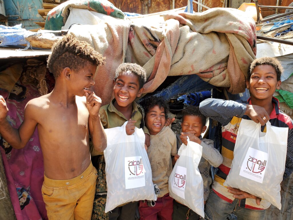 Distribution of food meals to marginalized student