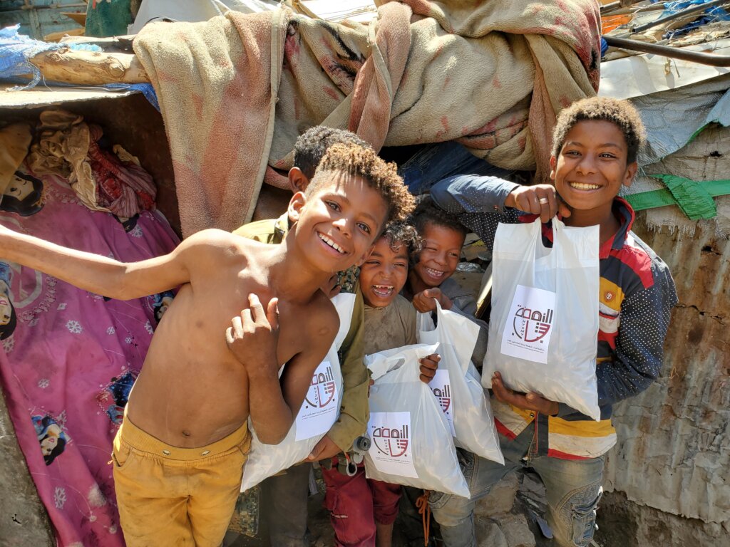 Distribution of food meals to marginalized student