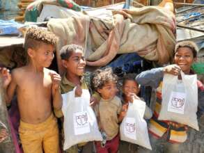 Distribution of food meals to marginalized student