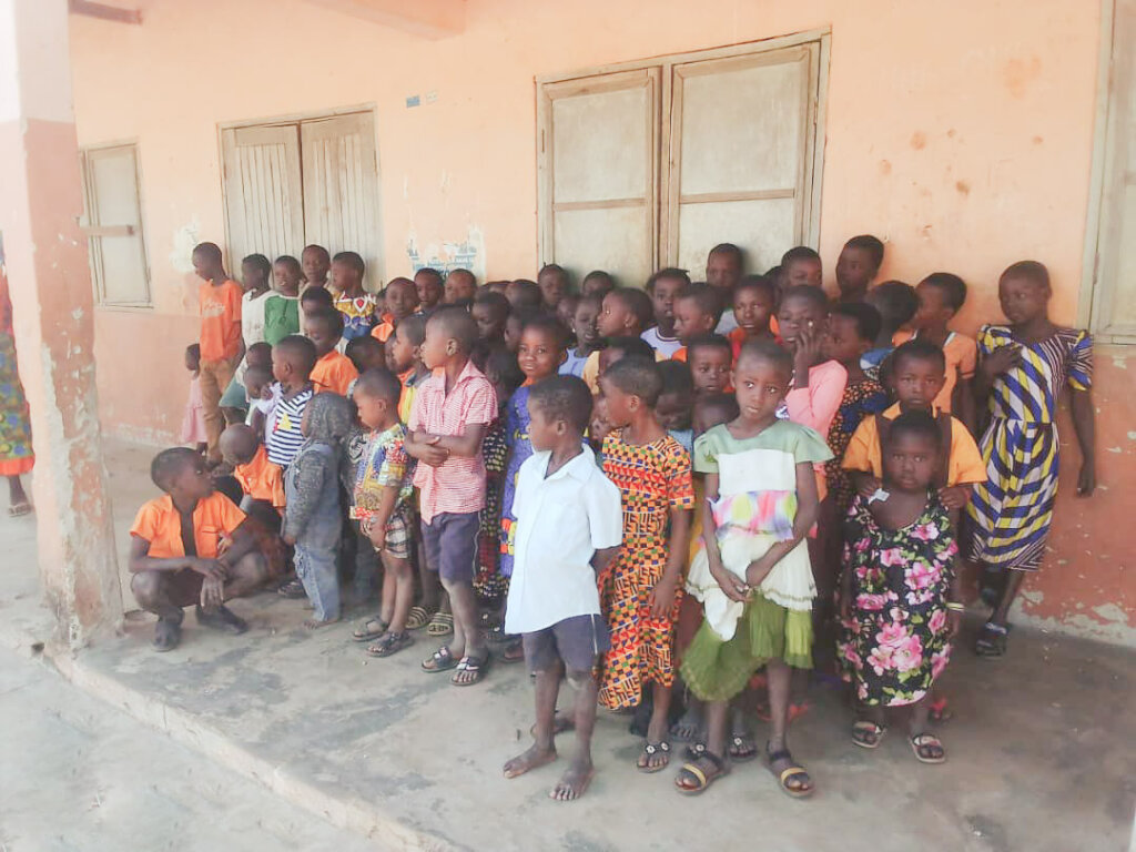 Provide School Meals to 150 Poor Students in Ghana