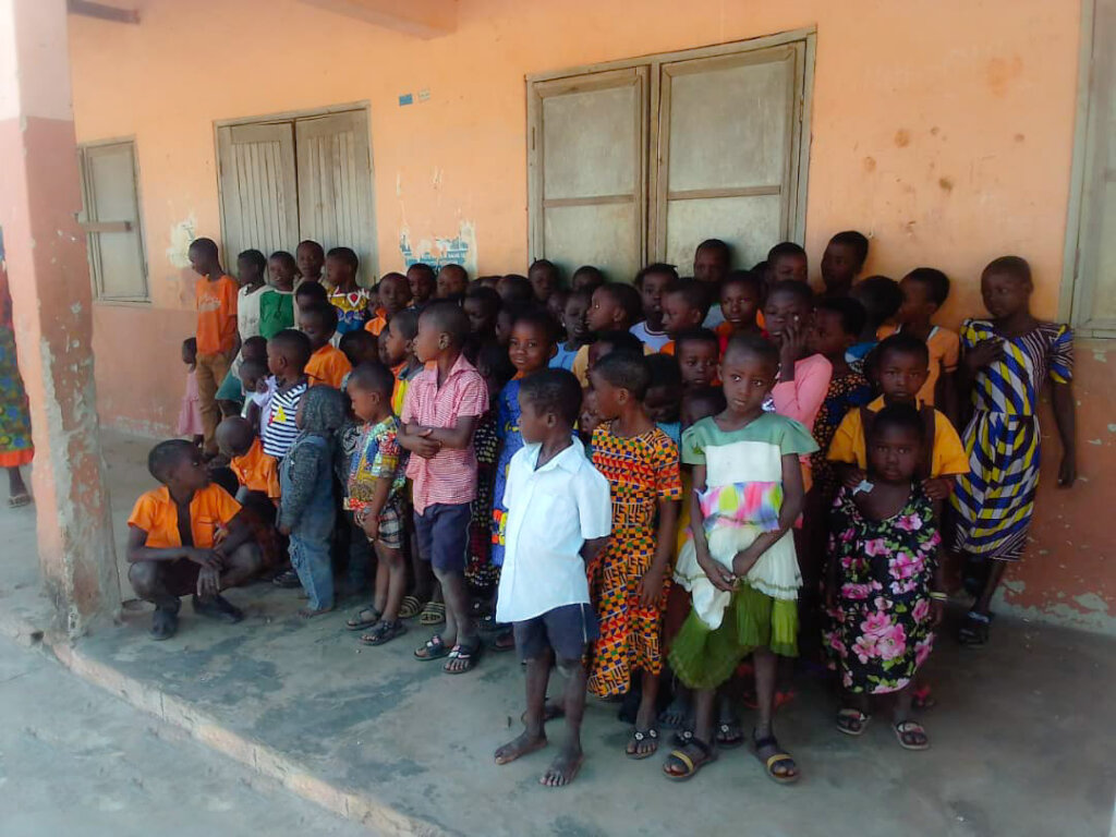 Provide School Meals to 150 Poor Students in Ghana