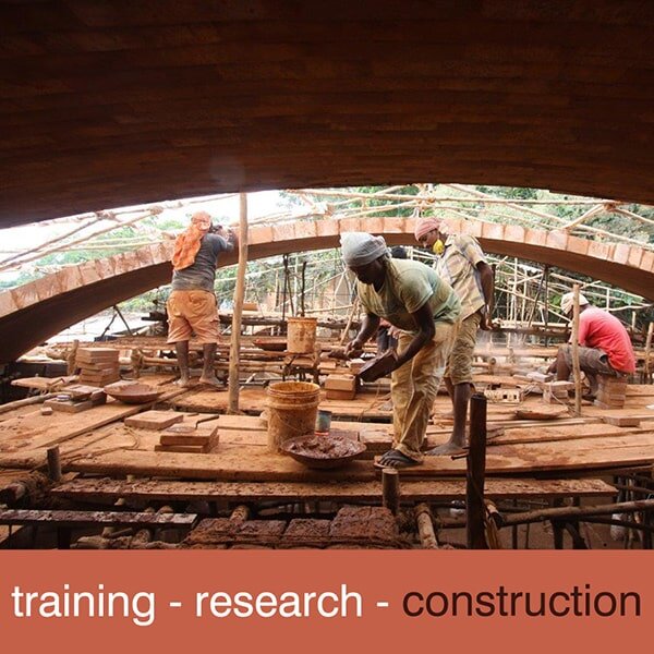 Auroville Earth Institute - 37 y earthen houses