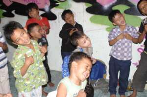 Kids learning songs - in Khmer and English