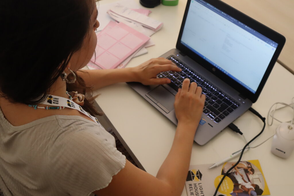 Unblock access to asylum for 100 families