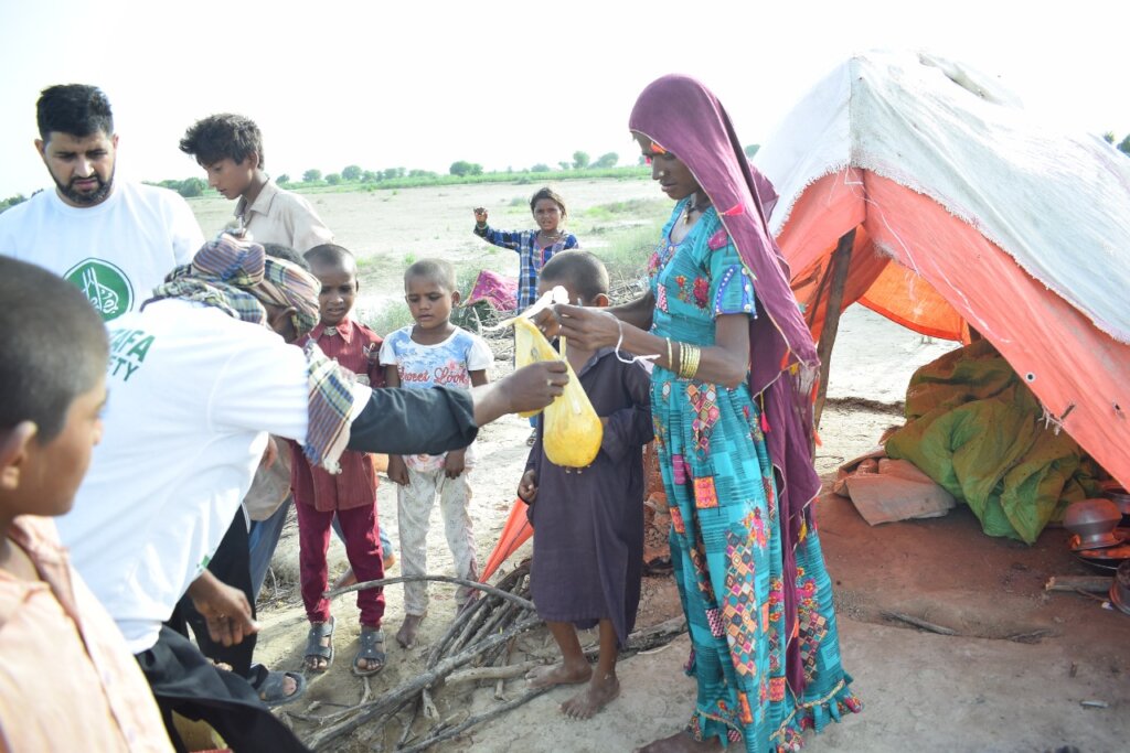 Relief & Rehabilitation for Pakistan Flood Victims