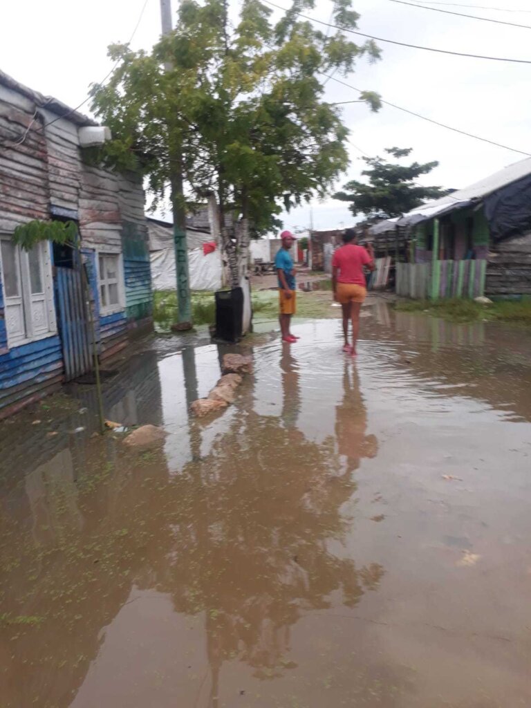 Supports Colombian families affected by the winter