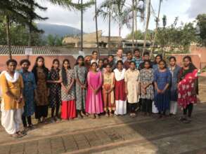 Some students at Tea Leaf Centre Bogawantalawa