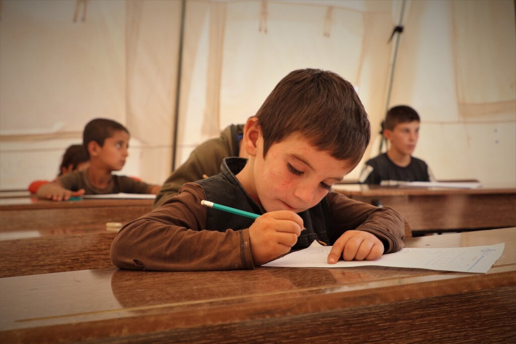 Build a school for 1,150 students in NW-Syria