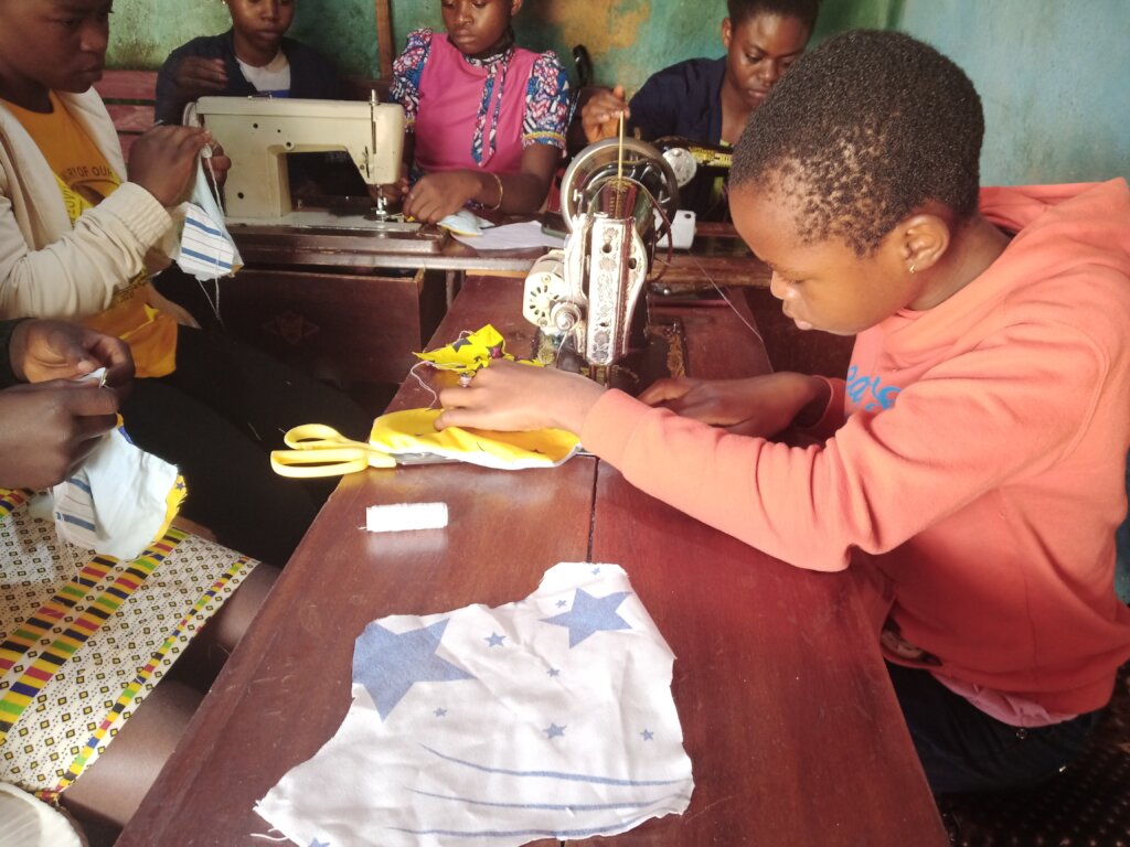 PADS AND TRAINING FOR 250 GIRLS IN BAMENDA.