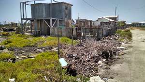 Community near Holy Cross Anglican School (2)