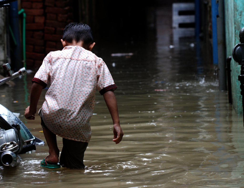 Pakistan Flooding - Help Airlink Airlift Aid