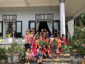 Children in Cam Lo