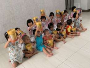 Children in Lam Bich