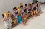 Giving foods to 68 children in Quang Tri, Vietnam