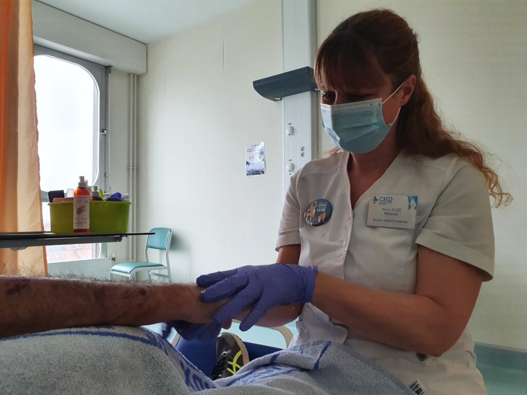 Socio-aesthetic Care for Hospitalized Patients