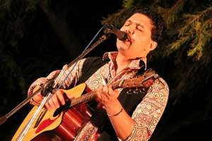 Arieb Azhar of Coke Studio sings for Flood Victims