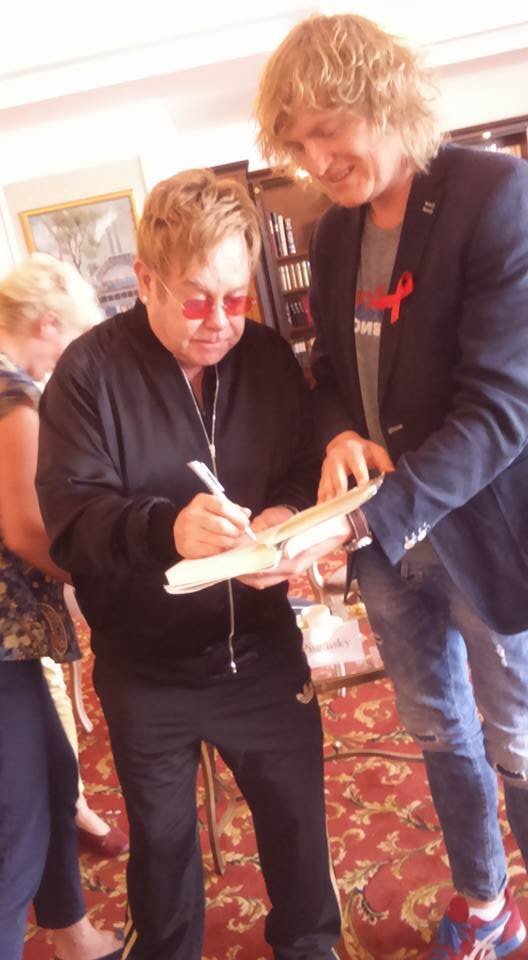 Rescuing independent LGBT Russian language media