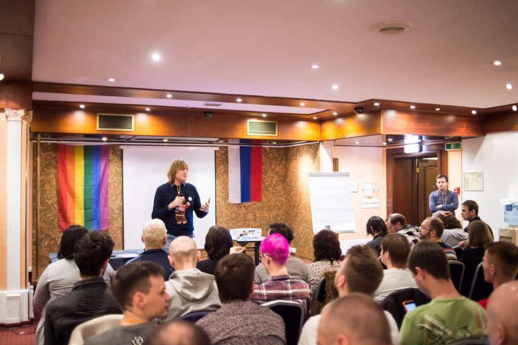 Rescuing independent LGBT Russian language media