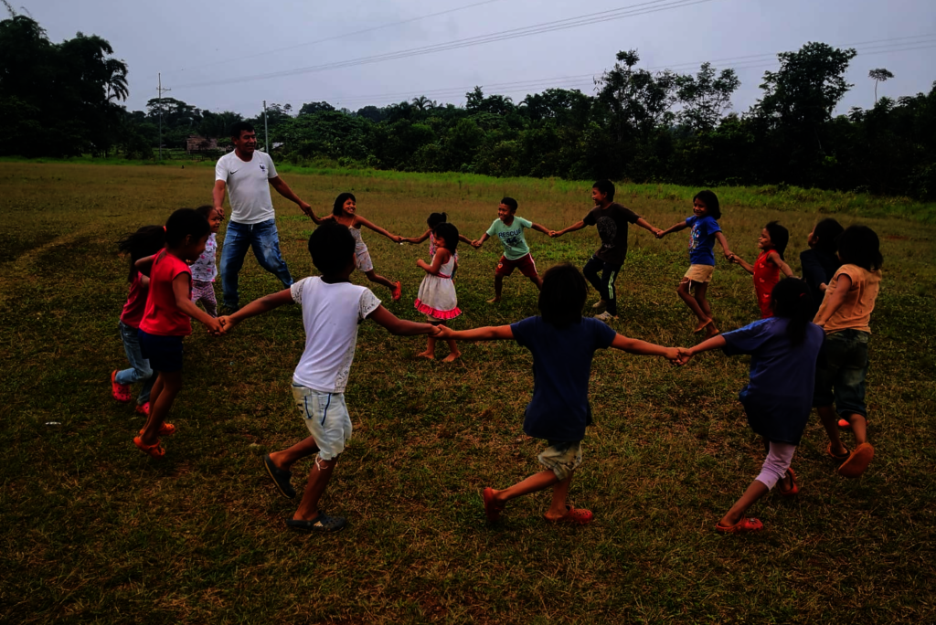 Learning resources for Colombian rural schools