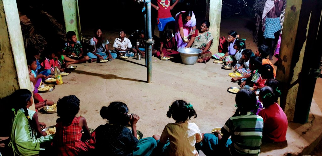 Help to provide meal to 250 tribal children-India
