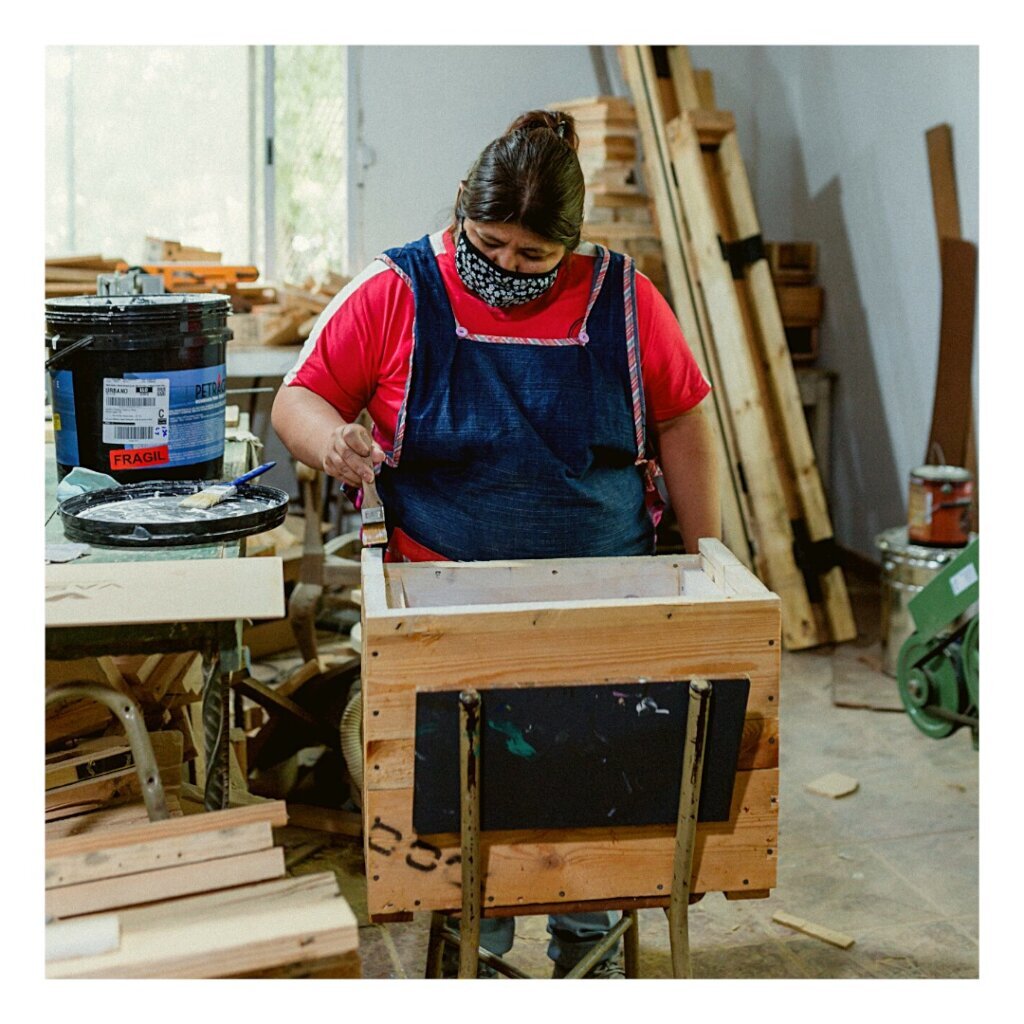 Empower women trough a charpentry workshop
