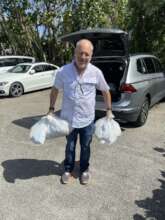 Delivering Food parcels to Davie Neighbourhood