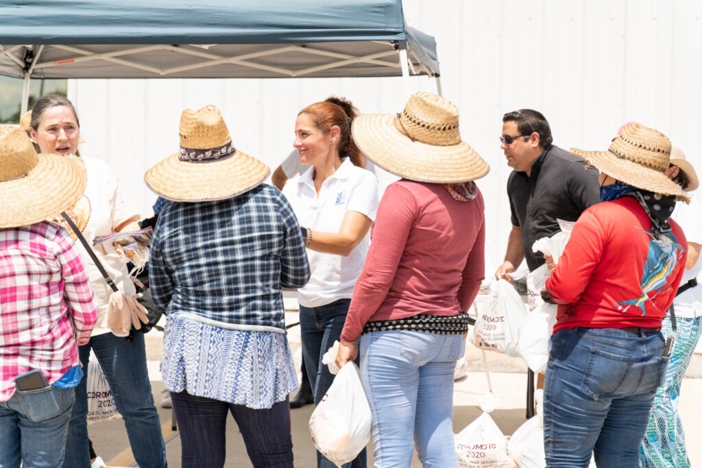 Help poor Venezuelans with food and education