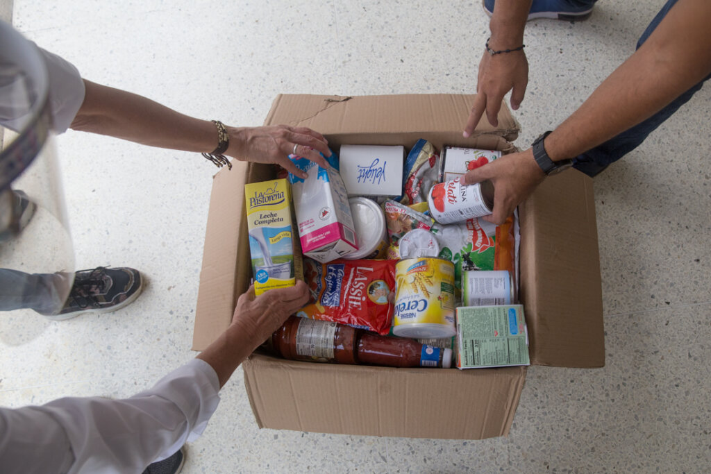 Help poor Venezuelans with food and education