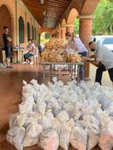 Organizing food bags