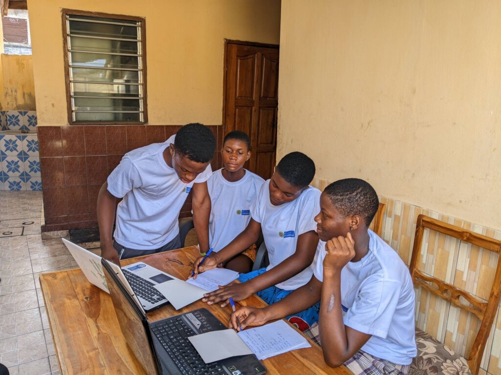 Help young women in Togo end computer illiteracy