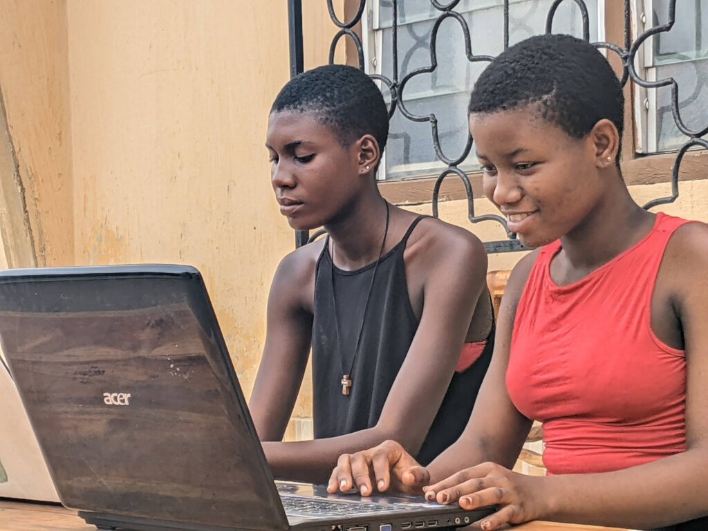 Help young women in Togo end computer illiteracy