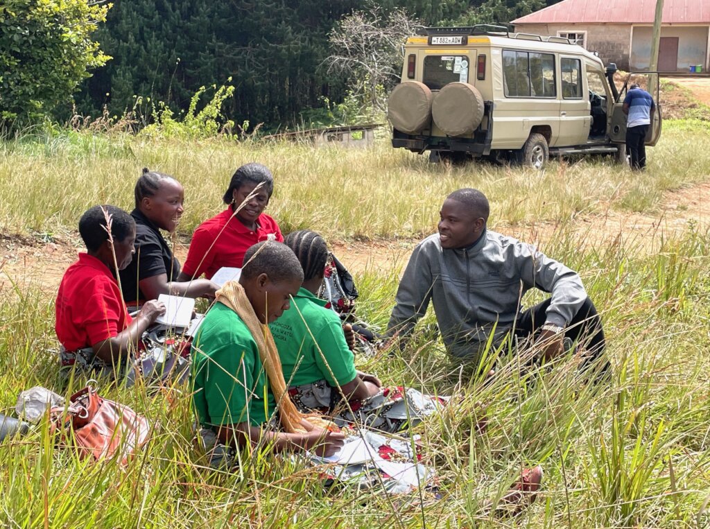 Support Women's WONDER Hubs in Tanzania