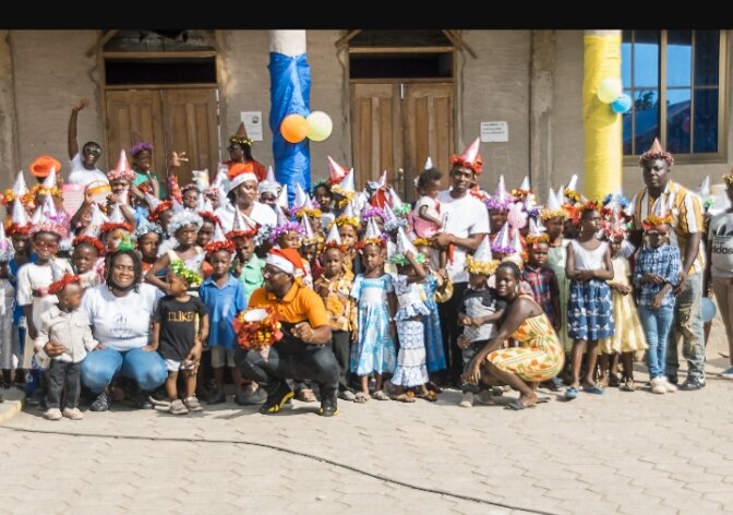christmas meals for 700 needy children in ghana